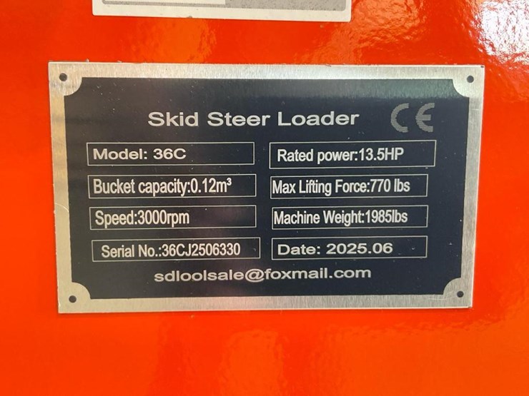 #1020-•-unused-future-ft36c-mini-skid-steer-image-9