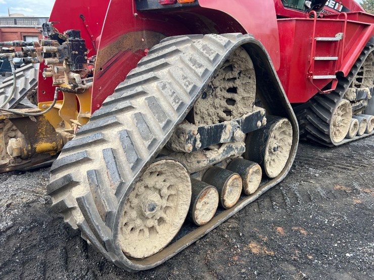 2019-case-ih-580s-quad-trac-tractor-image-20
