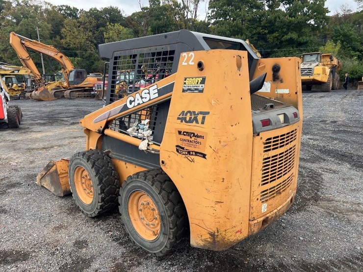 2004-case-40xt-image-2