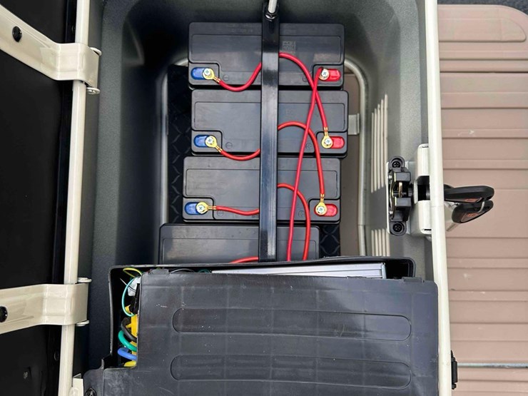 unused-irgc40-battery-powered-mini-golf-cart-image-8