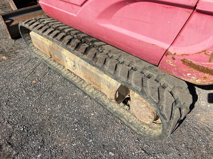 2013-takeuchi-tb235-image-22