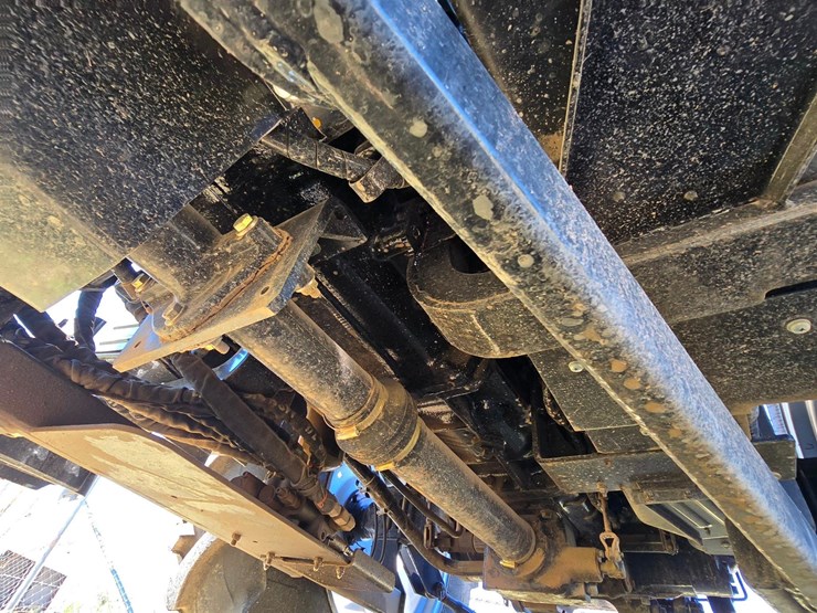 2025-mahindra-6075-image-61