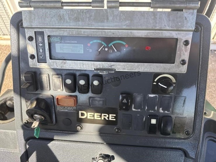 deere-310l-ep-image-32