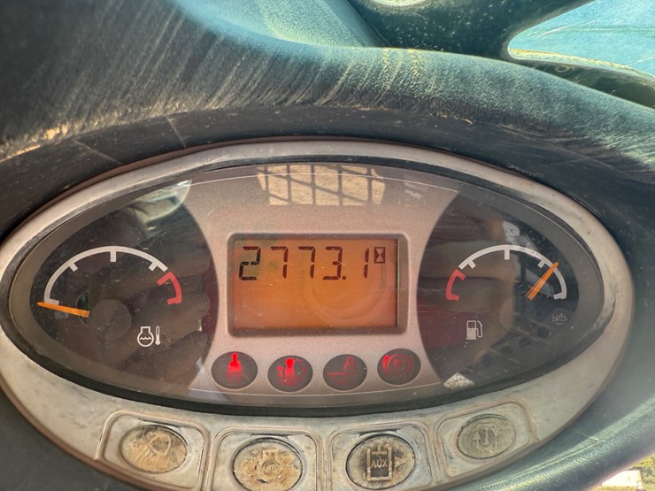 2017-bobcat-t550-image-26