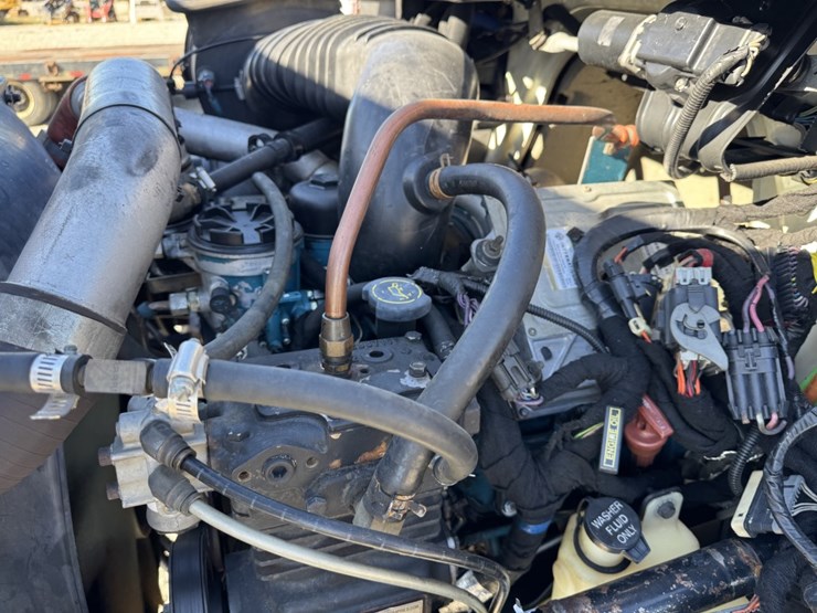 2004-international-durastar-4200-image-8