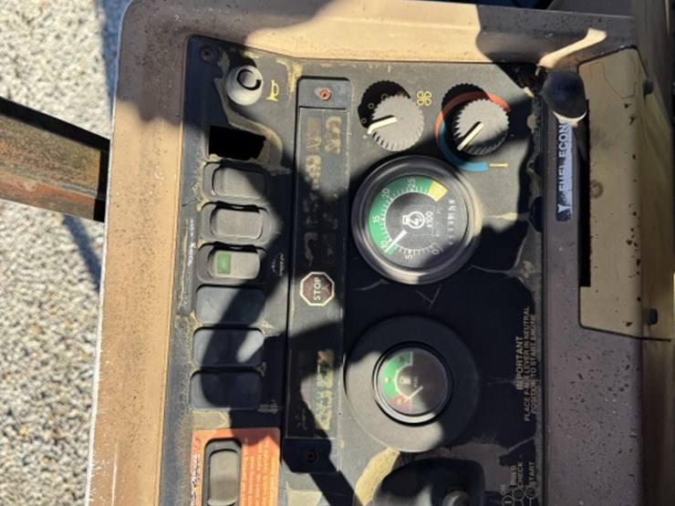 1998-deere-310e-image-9