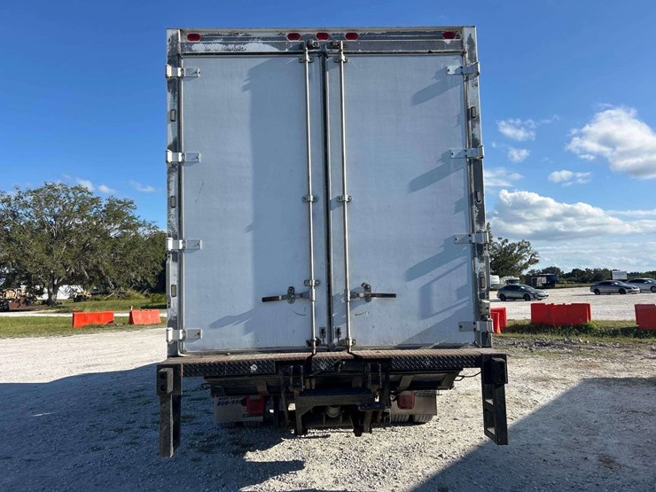 2010-ford-f450-image-27