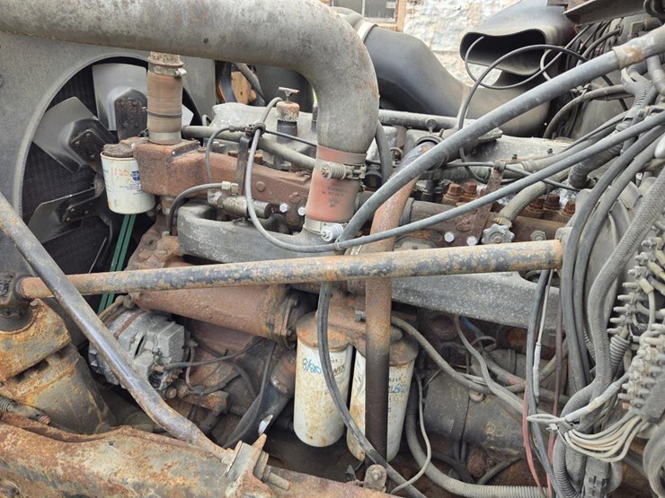 1989-mack-rd690s-image-57