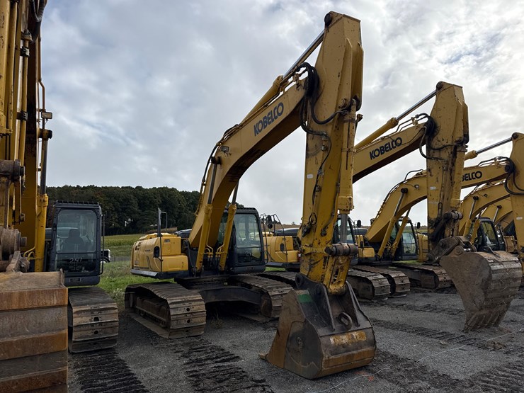 2015-kobelco-sk350-lc-9-image-2
