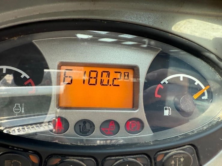 2012-bobcat-s185-image-13