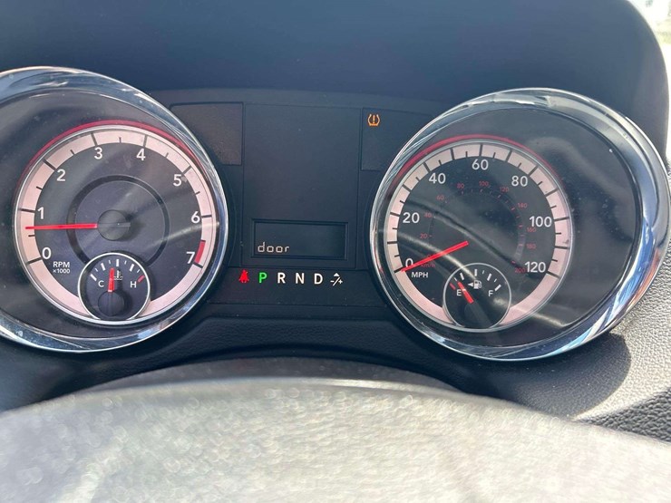 2019-dodge-grand-caravan-sxt-image-12