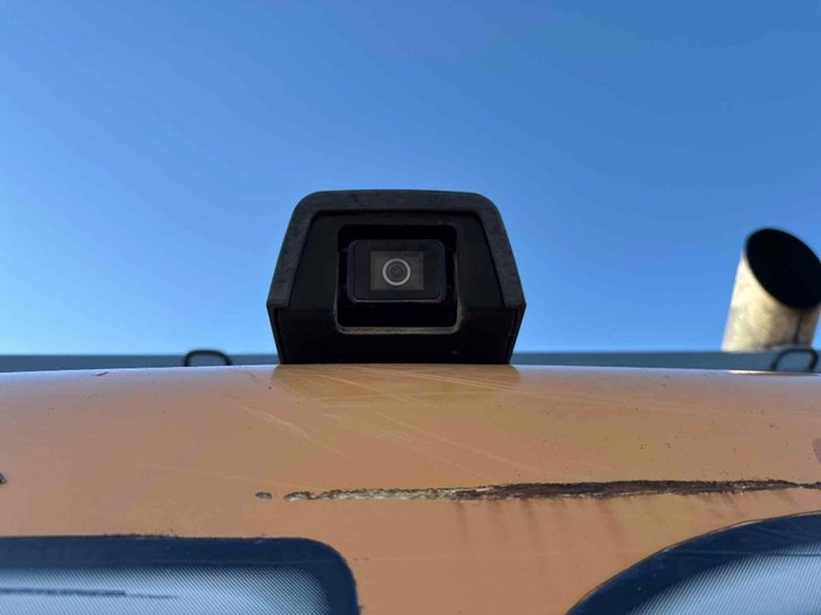 2015-case-cx300c-image-17