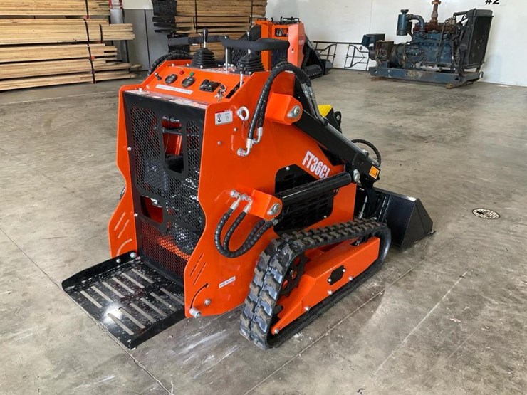 #1020-•-unused-future-ft36c-mini-skid-steer-image-5