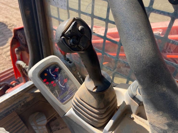 2017-kubota-svl75-2-image-28