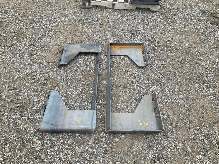 #1396-•-3/8"-thick-quick-tach-cut-out-mount-plates-image-2