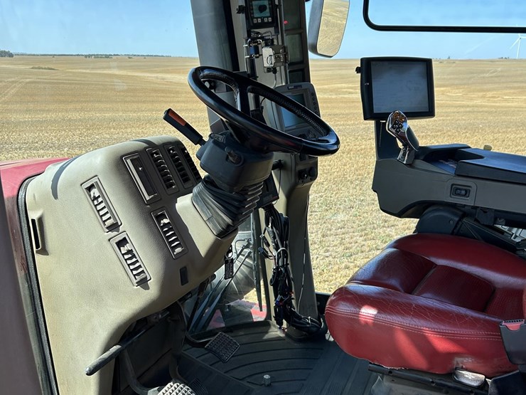 2013-case-ih-steiger-600-quadtrac-image-77