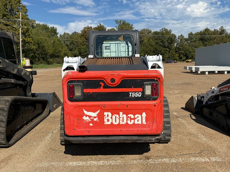 2017-bobcat-t550-image-6