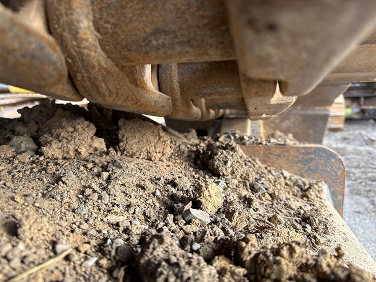 2016-kobelco-sk260-image-13