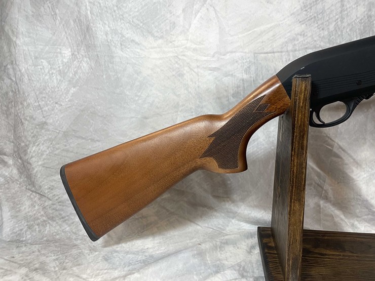 #2014-•-hatfield-12-ga.-pump-action-shotgun,-sn:-12p22-001201-image-4