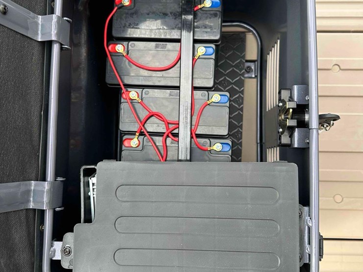 unused-irgc40-battery-powered-mini-golf-cart-image-7