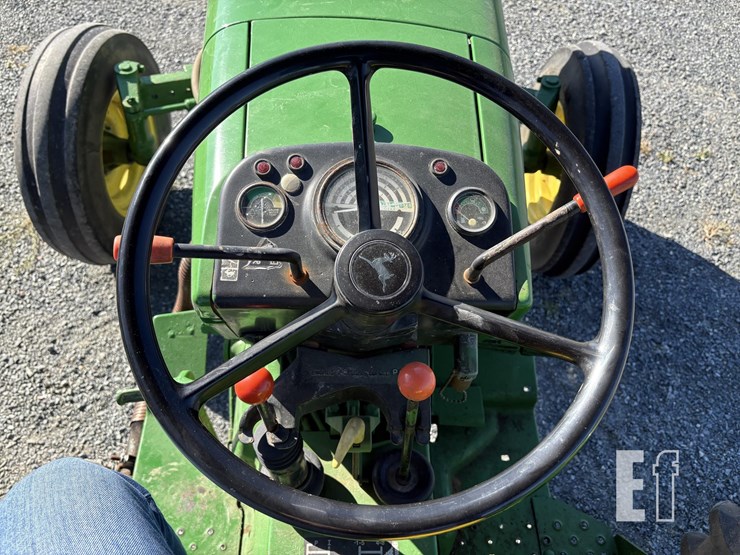 john-deere-2240-image-18