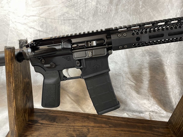 #2047-•-watchtower-firearms-15m-5.56-nato-semi-auto-rifle,-sn:-t15mwt02282-image-5