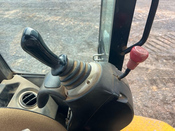 jcb-8035-zts-image-30