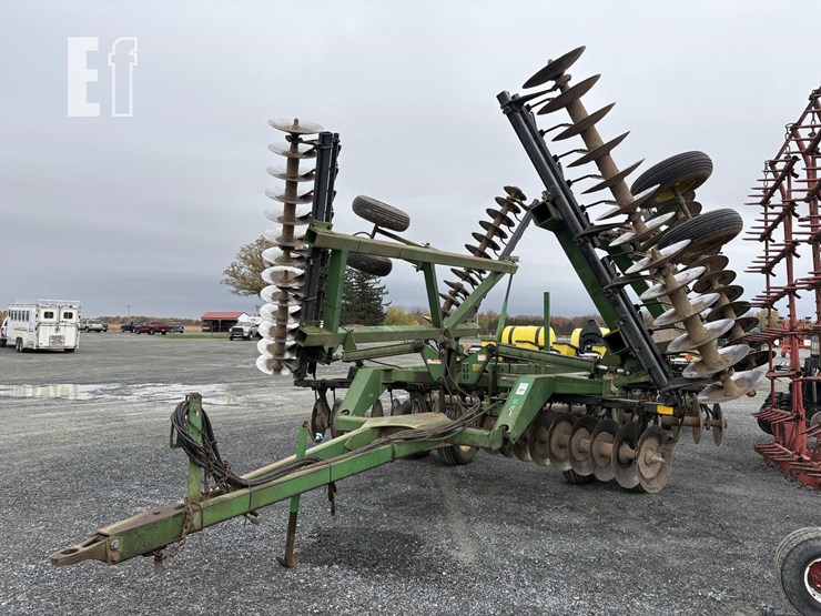 1992-john-deere-630-image-1