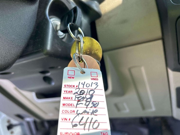 2010-ford-f450-image-28