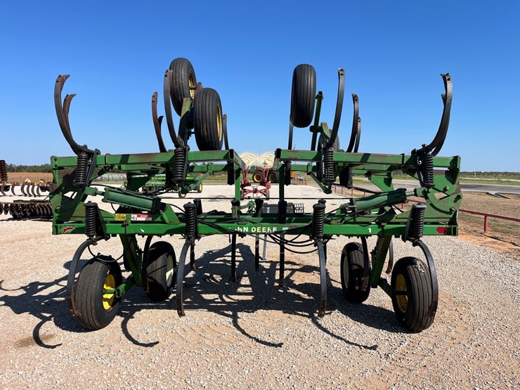 1990-john-deere-610-image-7