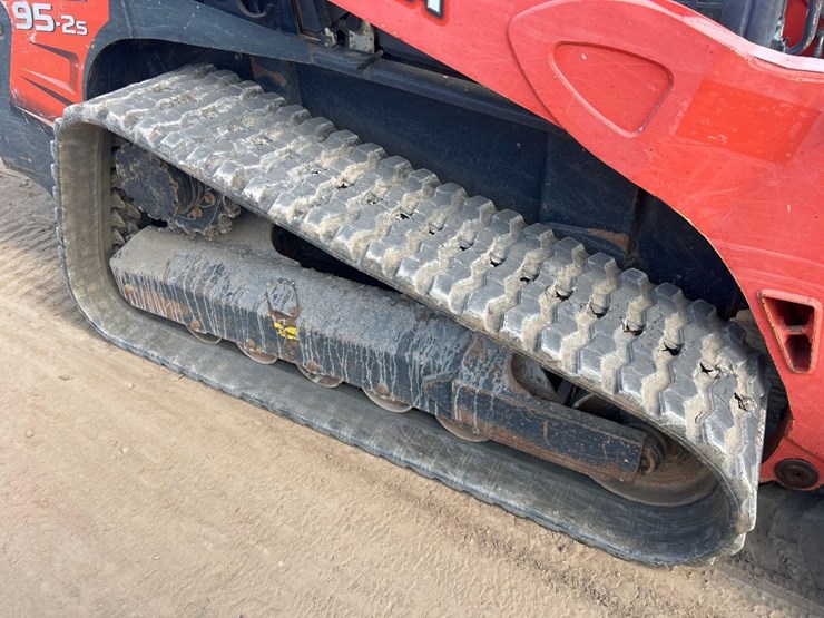 2019-kubota-svl95-2s-image-13