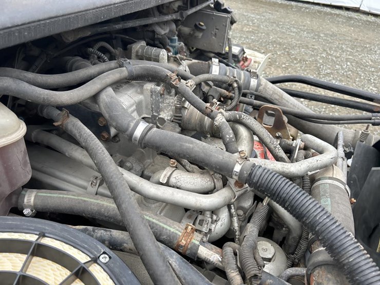 #5016-•-2008-freightliner-business-class-m2-cab-chassis-image-33