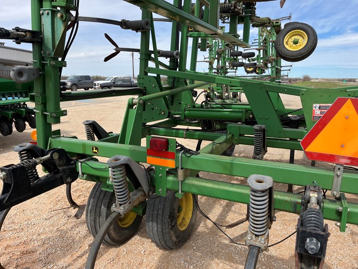 2009-john-deere-2410-image-14