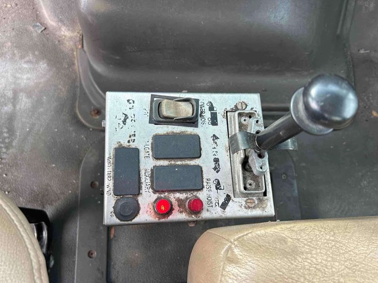 2007-sterling-acterra-image-18