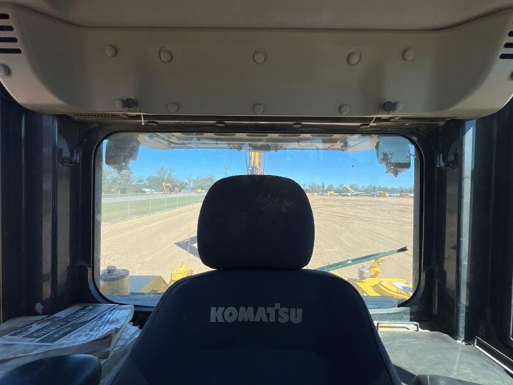 2021-komatsu-d71px-24-image-44