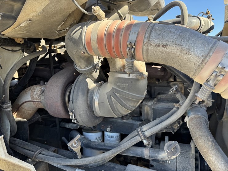 2001-international-2001-image-9