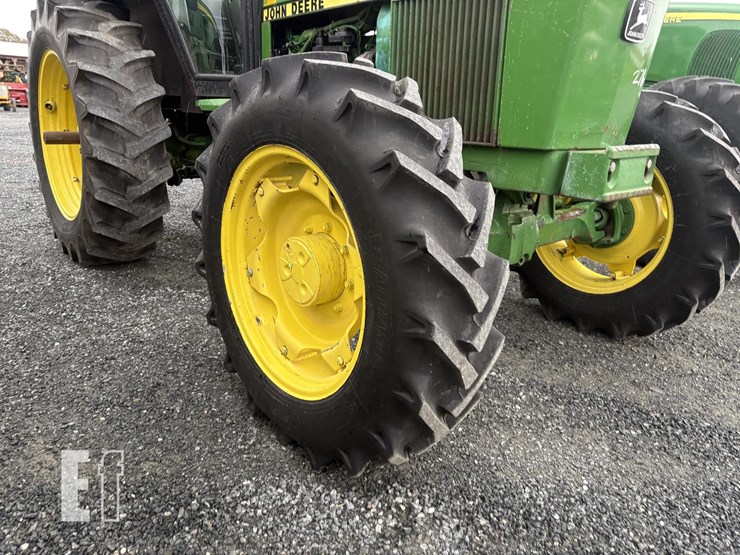 1983-john-deere-2950-image-4