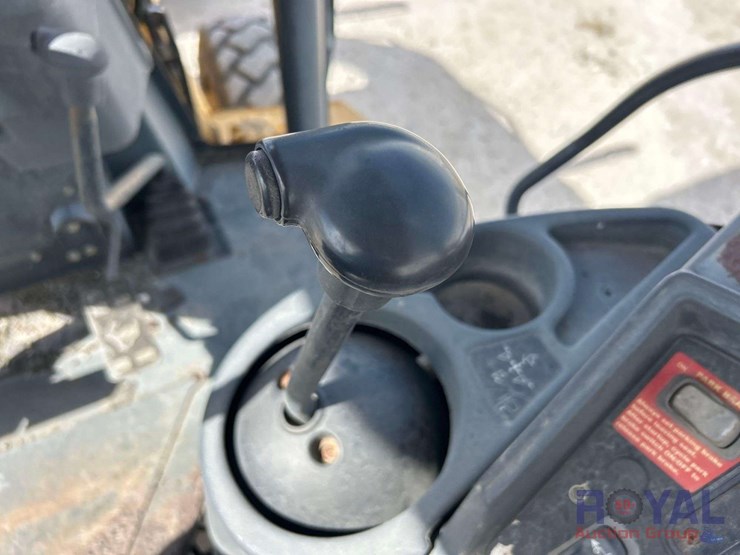 2005-deere-310g-image-18