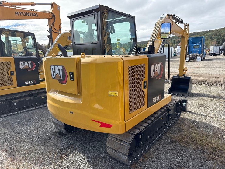 caterpillar-305-image-3