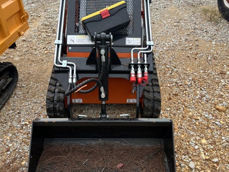 #4778-•-track-loader-ft36c-image-5