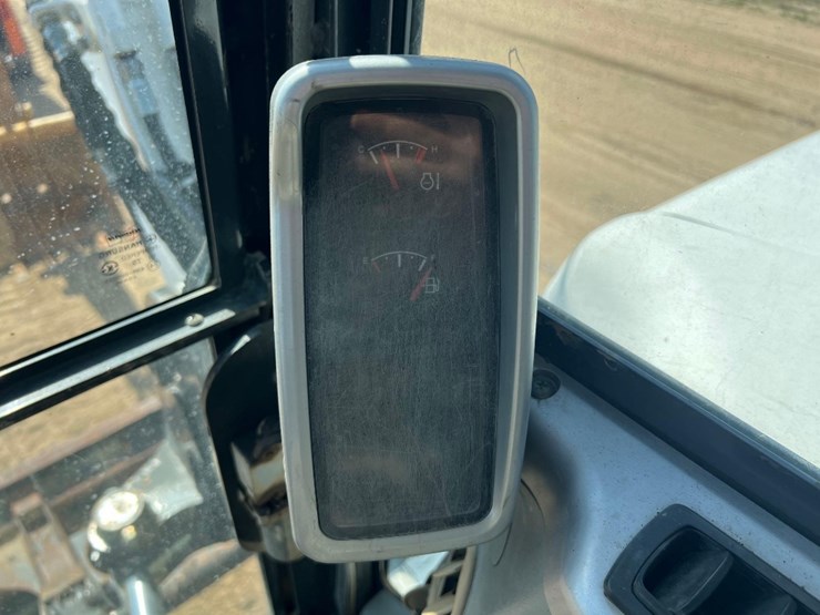 2012-bobcat-e80-image-36