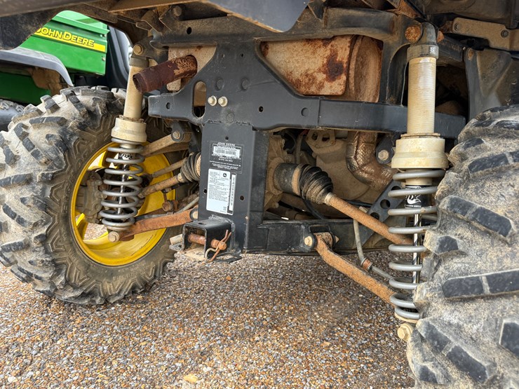 john-deere-gator-image-16