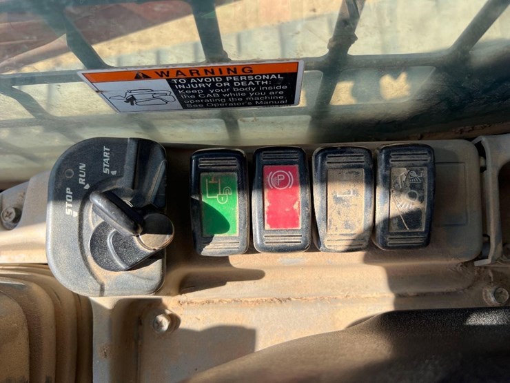 2017-kubota-svl75-2-image-29