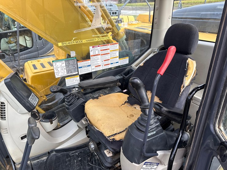 2015-kobelco-sk350-lc-9-image-14