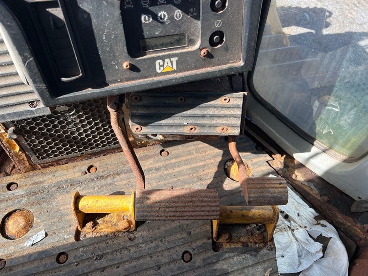 2002-caterpilalr-d8r-hi-track-crawler-dozer-image-31