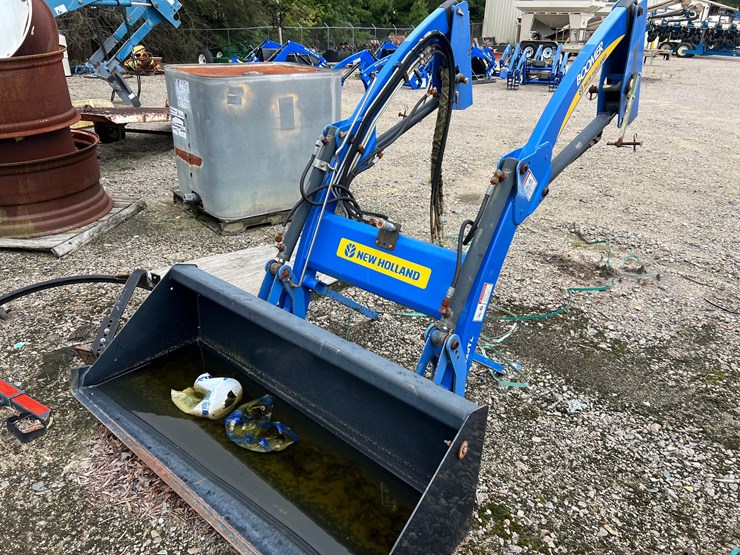 2012-new-holland-boomer-3045-image-24