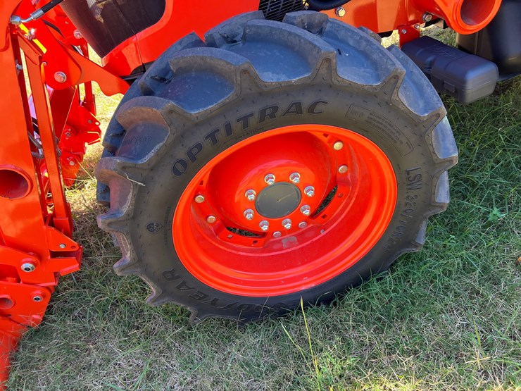 2023-kubota-m4-061-deluxe-mfwd-utility-tractor-with-la1154-front-loader-image-21