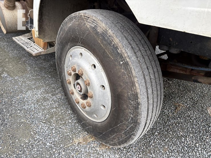 1995-white/gmc-wg64-image-14