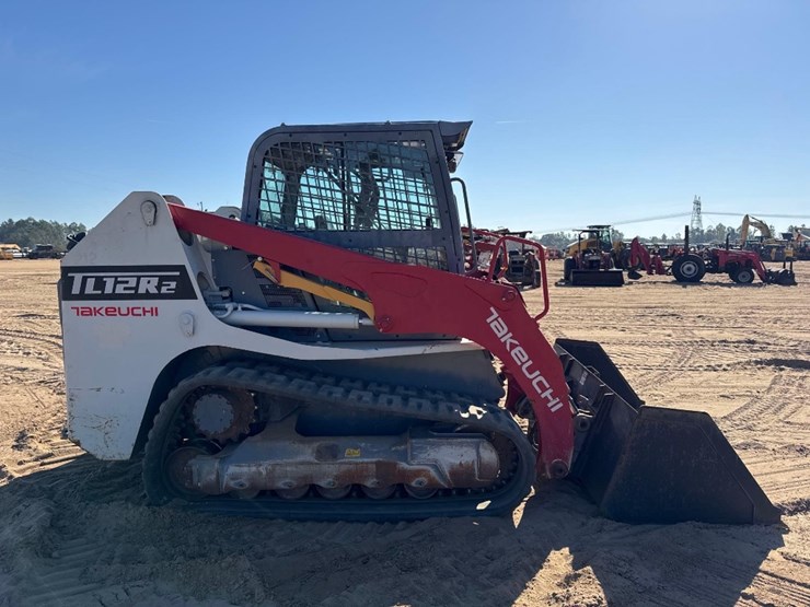 2022-takeuchi-tl12r2-image-5