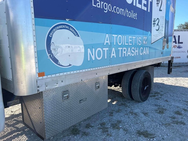 2010-ford-f450-image-21